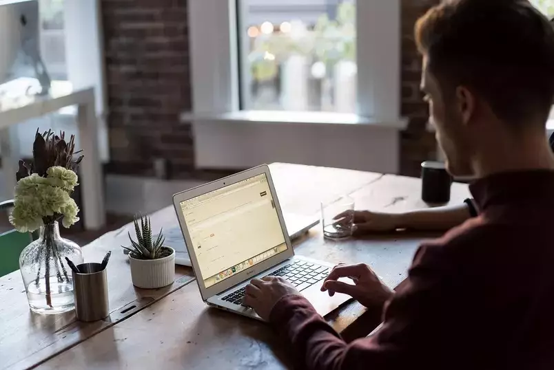 Home office e sua relação com as dores