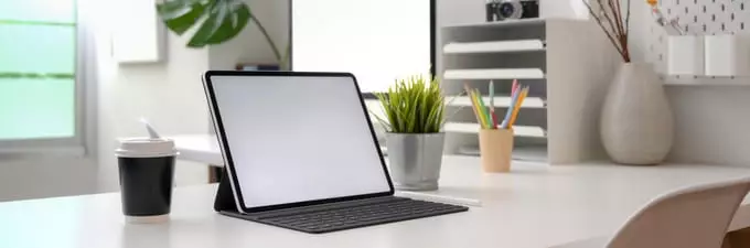 Escritório minimalista