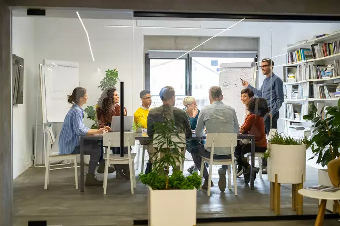 reuniões de trabalho presenciais