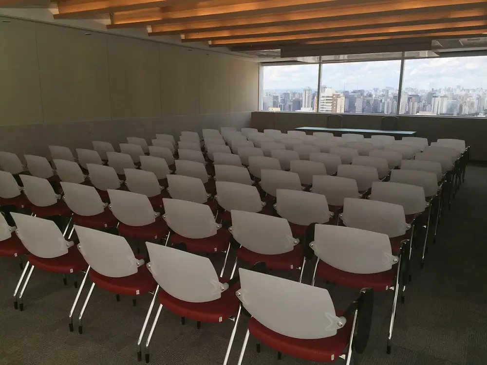 AUDITORIO 90 PESSOAS